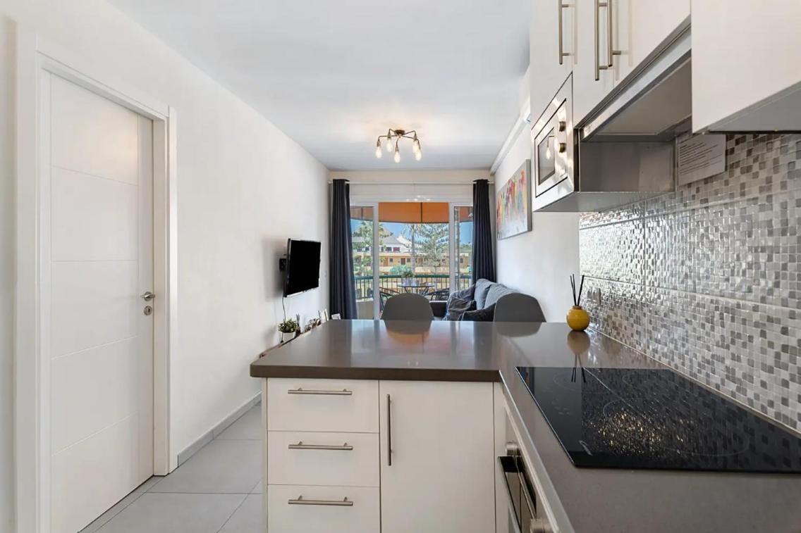 Apartamento De Lujo En Torre Del Sol, Playa De Las Americas Arona  Exterior foto